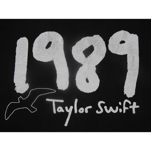 Taylor Swift w/ Shawn Mendes 1989 Concert Tour Black T-Shirt Adult Small - Picture 2 of 7
